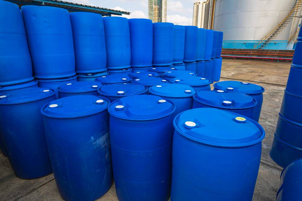 Industrial storage containers for caustic soda uses